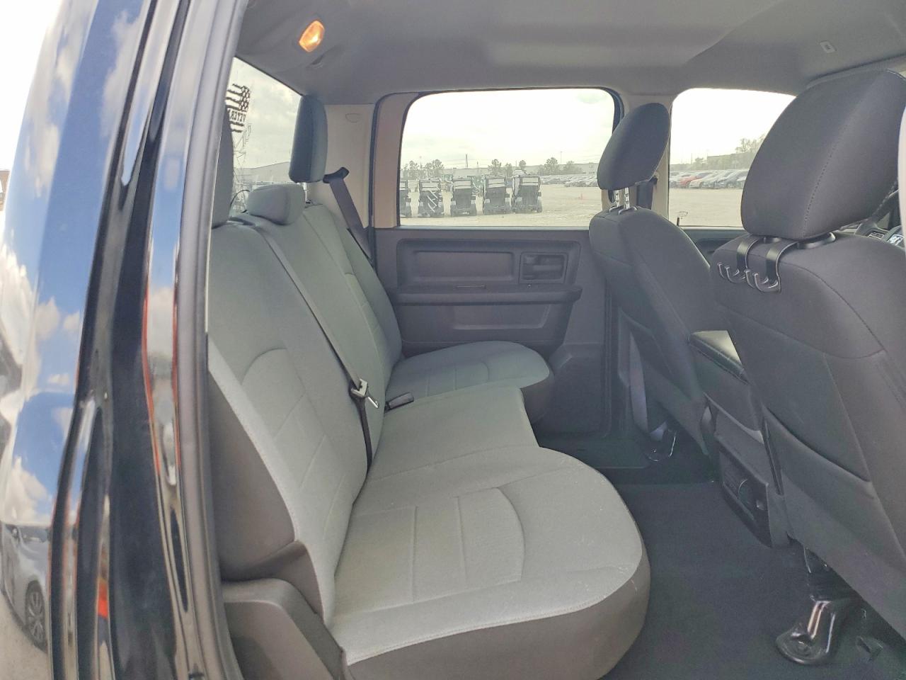 2024 Ram 1500 VIN 1C6RR7KT4RS130238 photo 10