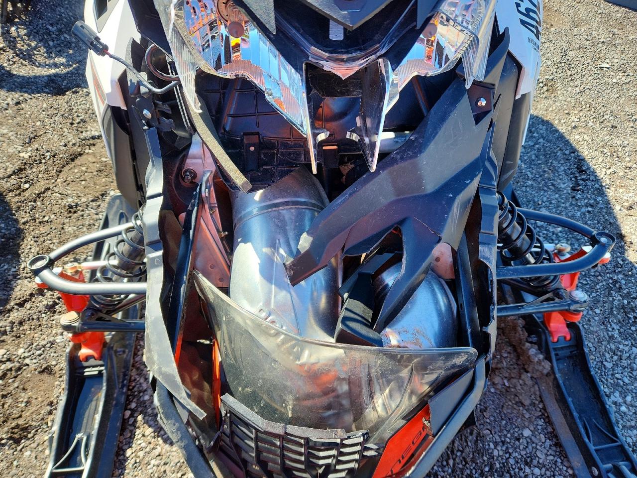 2016 SKI Renegade VIN 2BPSUWGF9GV000032 photo 9