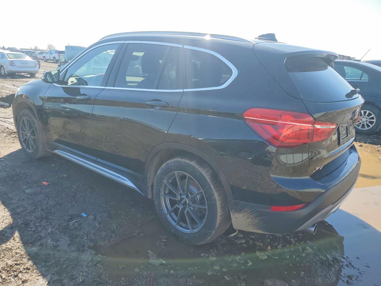 2018 BMW X1 VIN WBXHT3C38J5L32549 photo 2