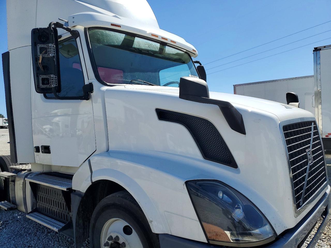 2017 Volvo Vn VIN 4V4N39TG2HN987987 photo 9
