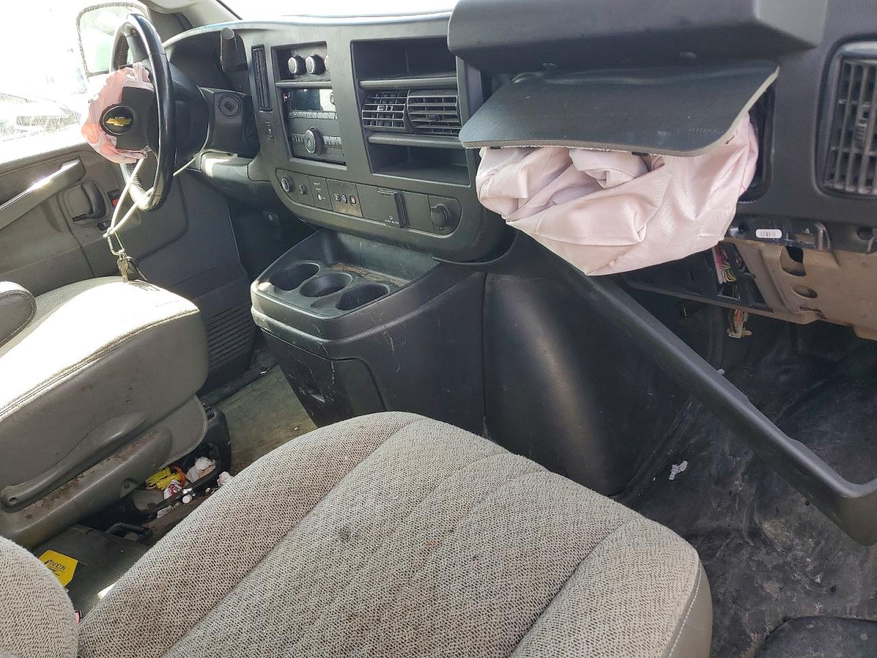 2021 CHEV Express VIN 1GCZGGF77M1145150 photo 8