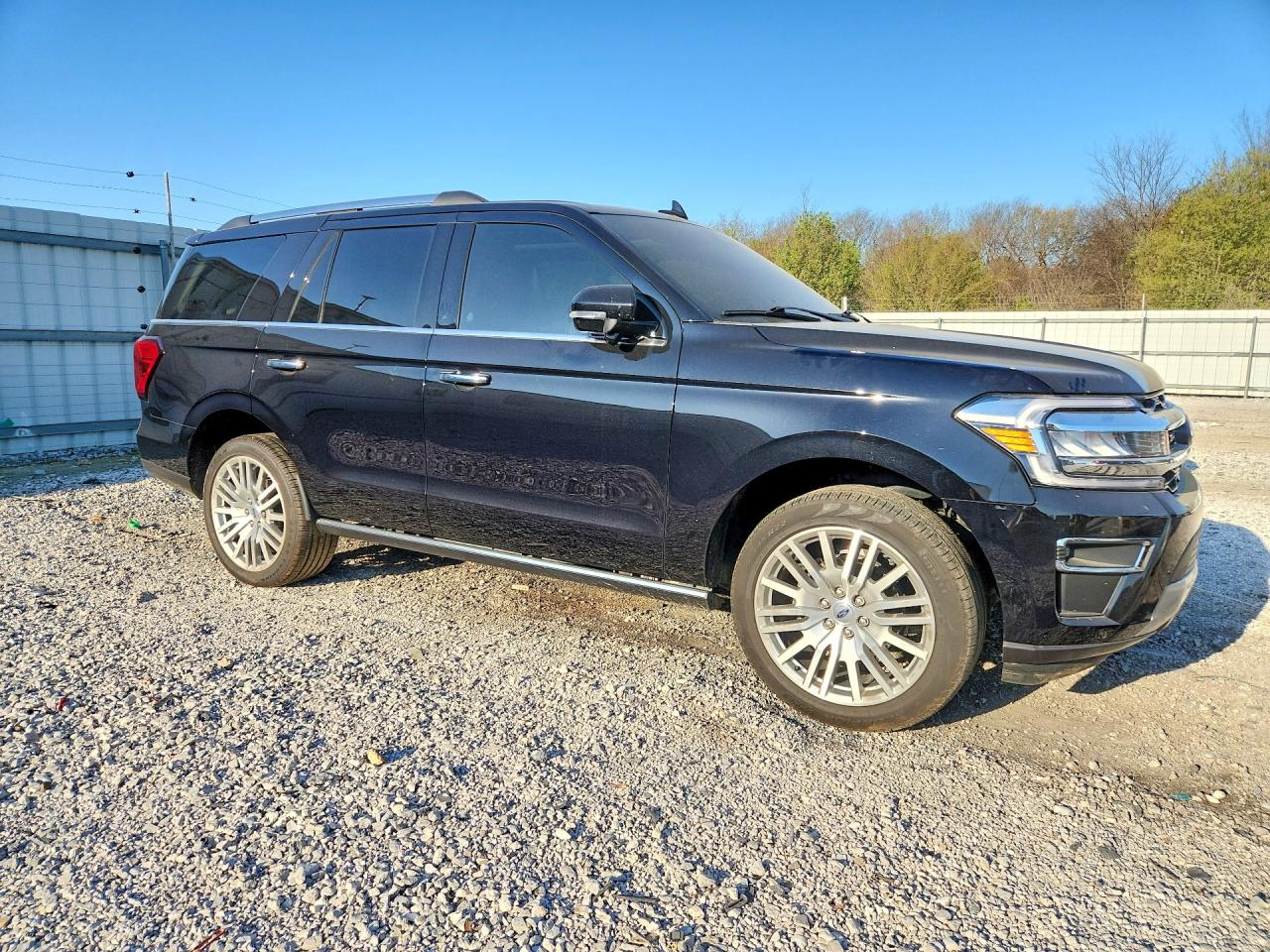 2024 Ford Expedition VIN 1FMJU1K81REA97903 photo 4