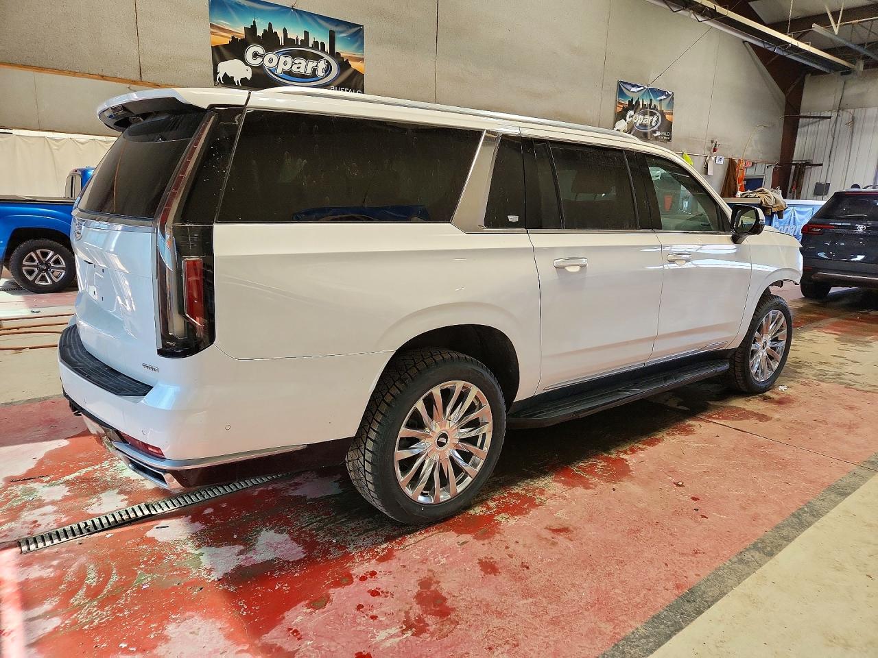2022 Cadillac Escalade VIN 1GYS4KKL9NR360655 photo 3