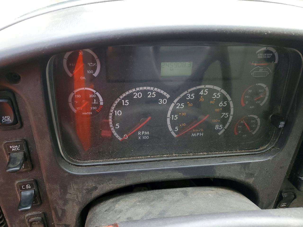 2013 FREIGHTLINER All other VIN 1FVACWDT2DHFB3151 photo 9