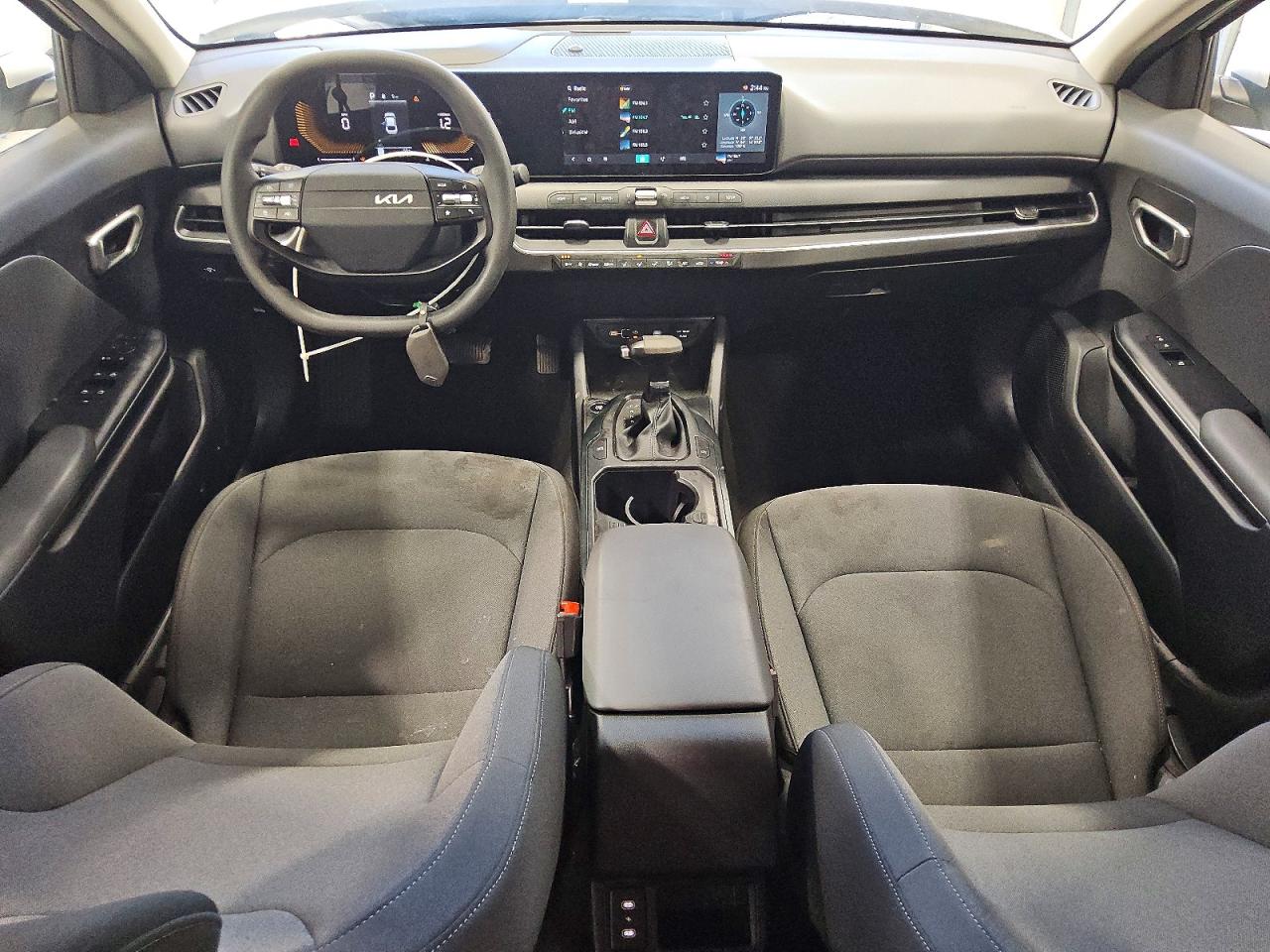 2025 Kia All other VIN 3KPFT4DE8SE156506 photo 8