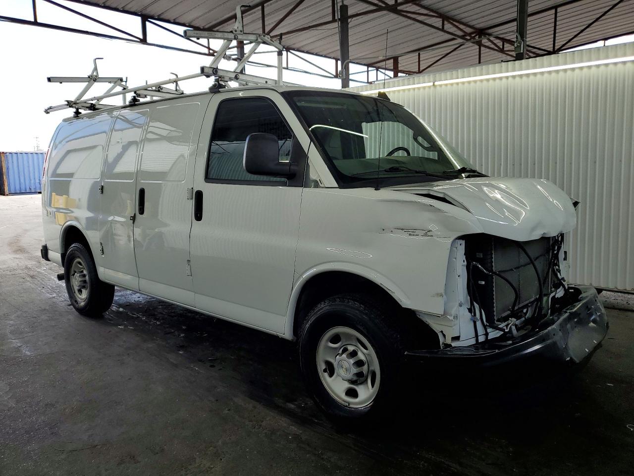 2023 Chev Express VIN 1GCWGAFP8P1104482 photo 4