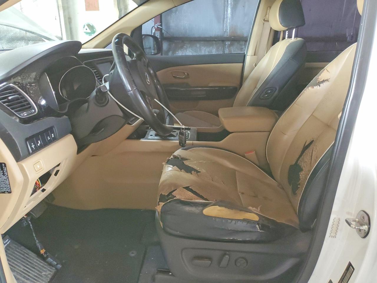 2018 Kia SEDONA VIN KNDMC5C16J6380728 photo 7
