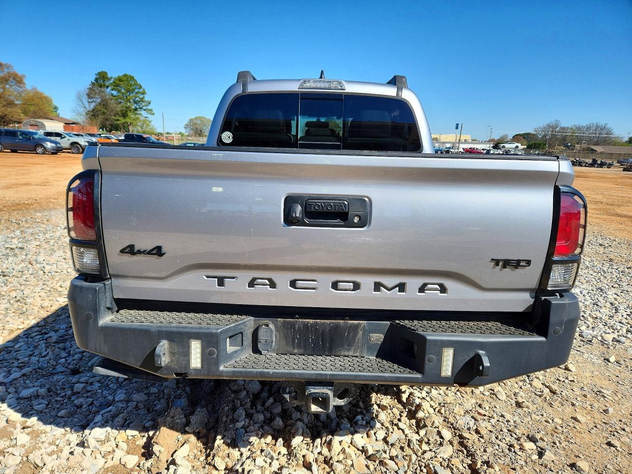 2017 Toyota Tacoma VIN 5TFCZ5AN8HX077826 photo 6