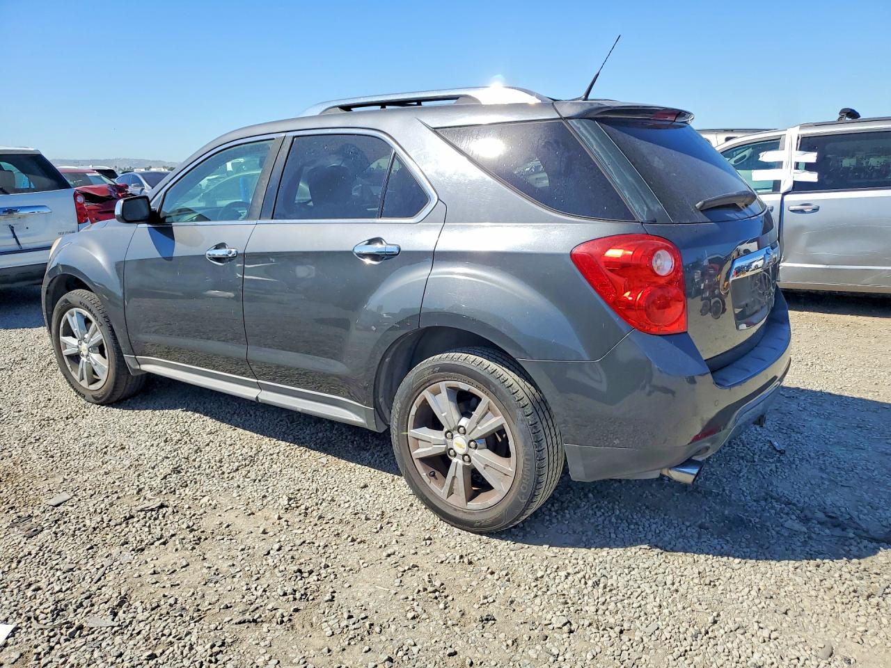 2010 Chevrolet Equinox VIN 2CNFLFEYXA6285300 photo 2
