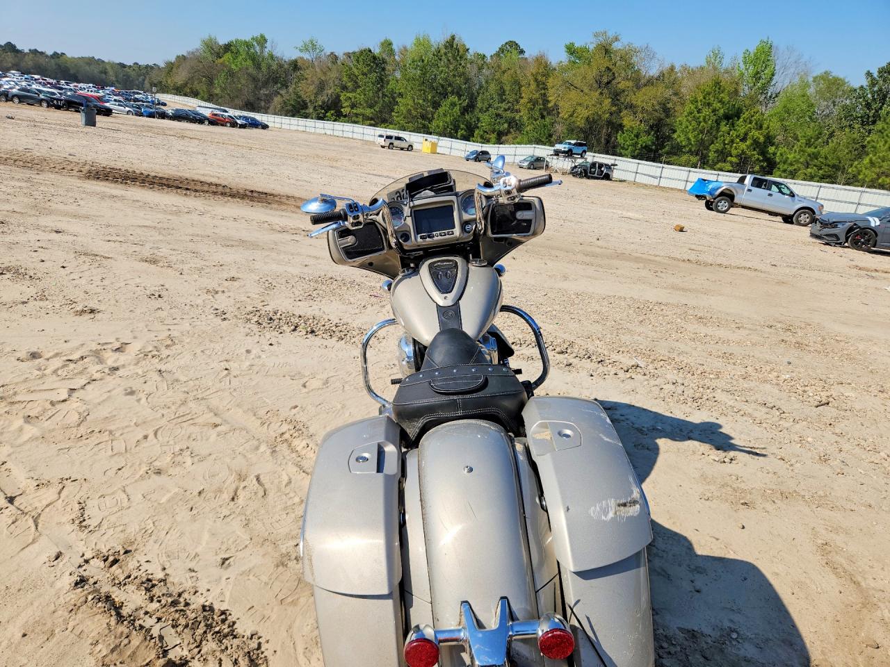2023 INDIAN Motorcycle VIN 56KTCABB6P3414380 photo 4