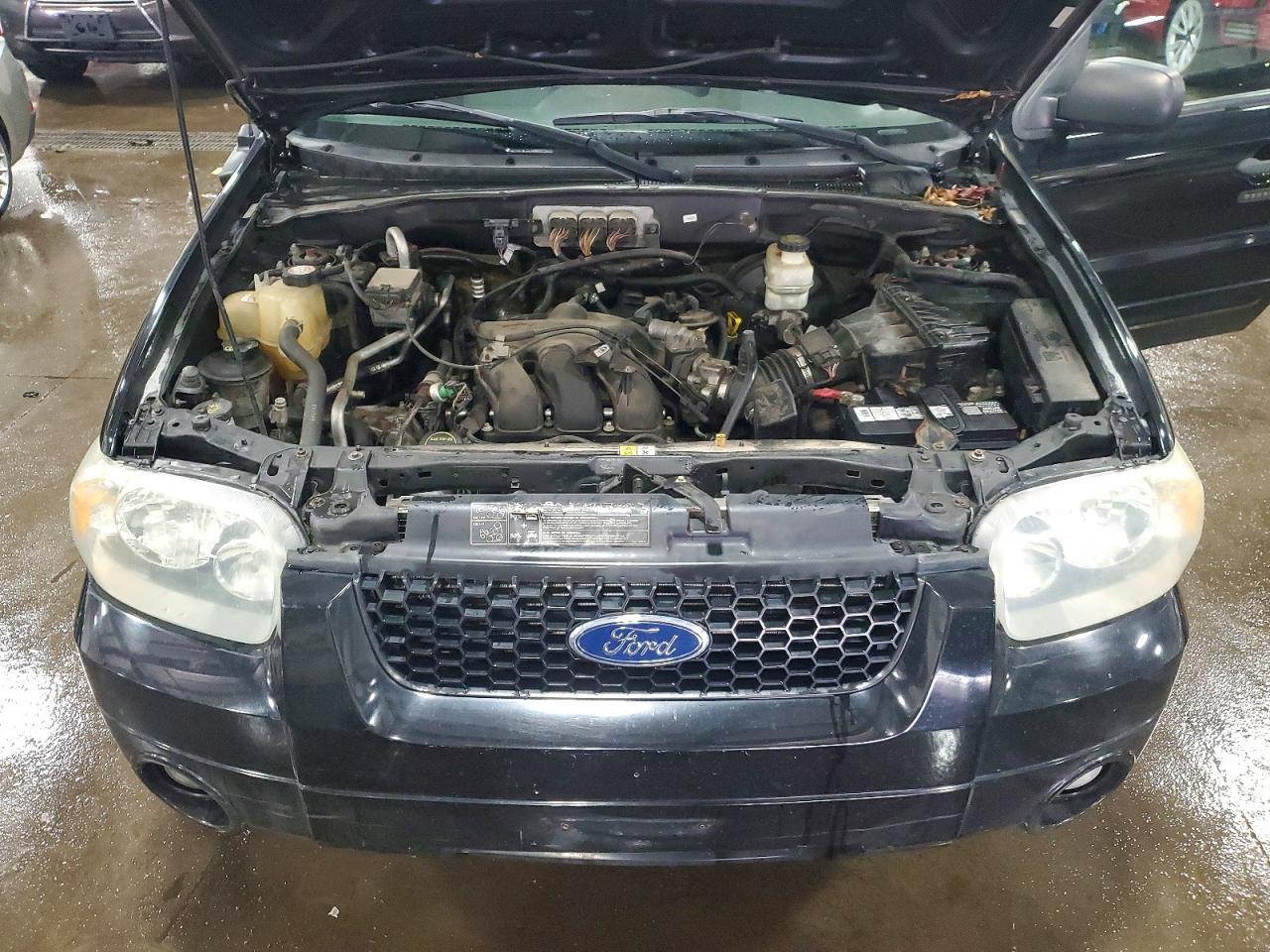 2007 Ford Escape VIN 1FMYU93157KA14986 photo 12