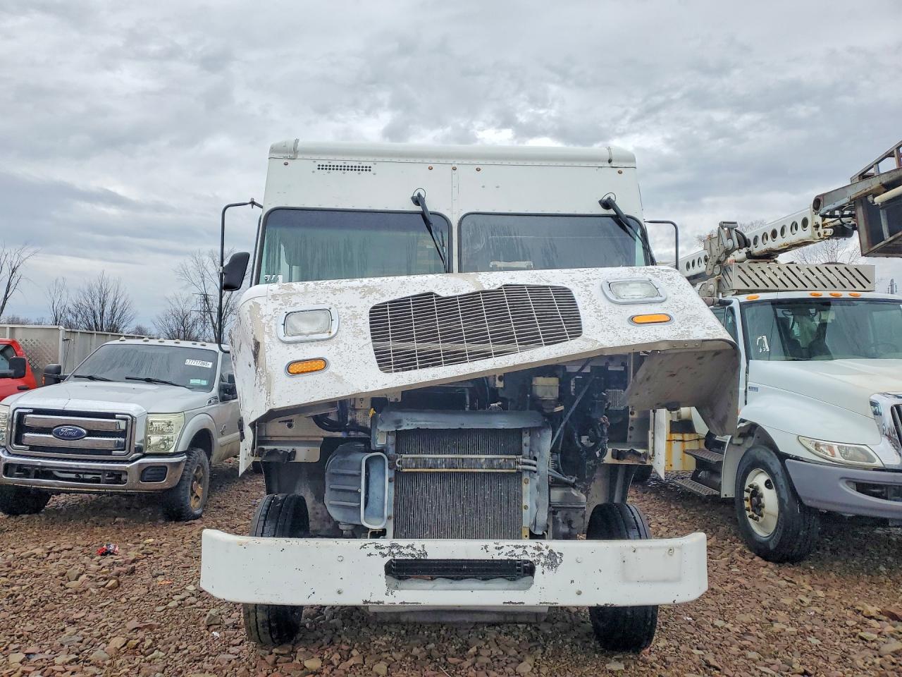 2014 FREIGHTLINER All other VIN 4UZAC3DV2ECFW4420 photo 5