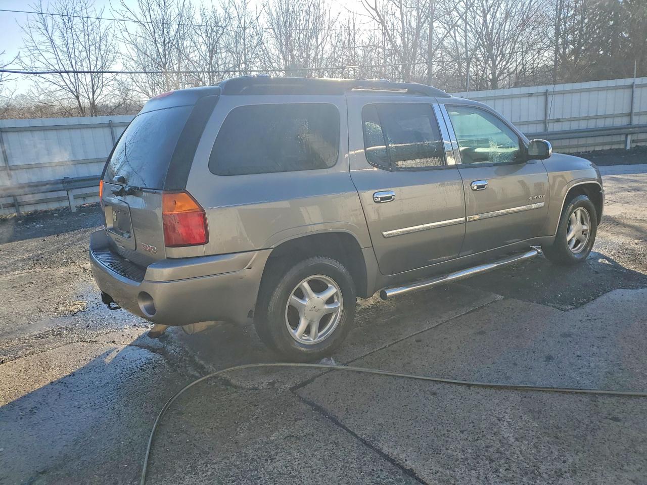 2006 GMC Envoy VIN 1GKET16S966171948 photo 3