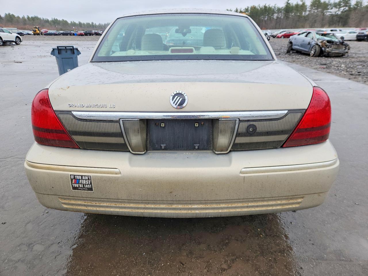 2007 Mercury Grmarquis VIN 2MEFM75VX7X642361 photo 6