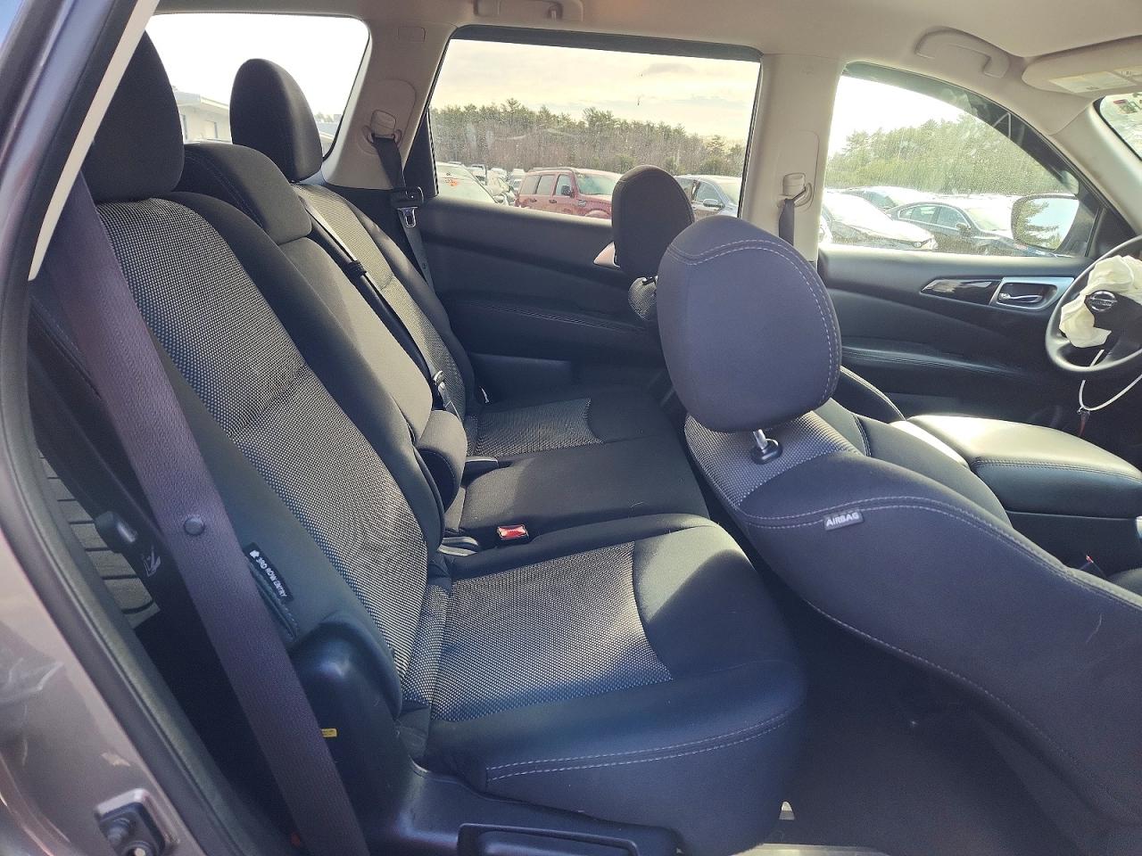 2018 Nissan Pathfinder VIN 5N1DR2MM1JC661466 photo 11