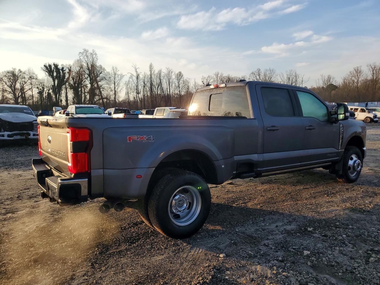 2025 Ford F350 VIN 1FT8W3DT0SEC91242 photo 3