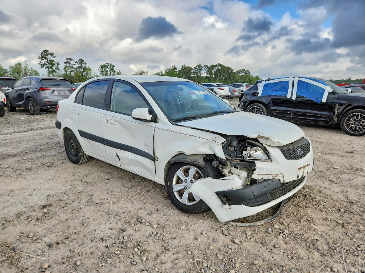2009 Kia Rio VIN KNADE223596477004 photo 4