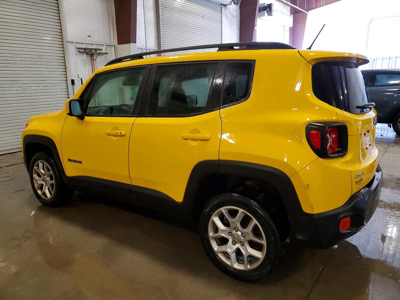 2017 Jeep Renegade VIN ZACCJBBB1HPG14162 photo 2