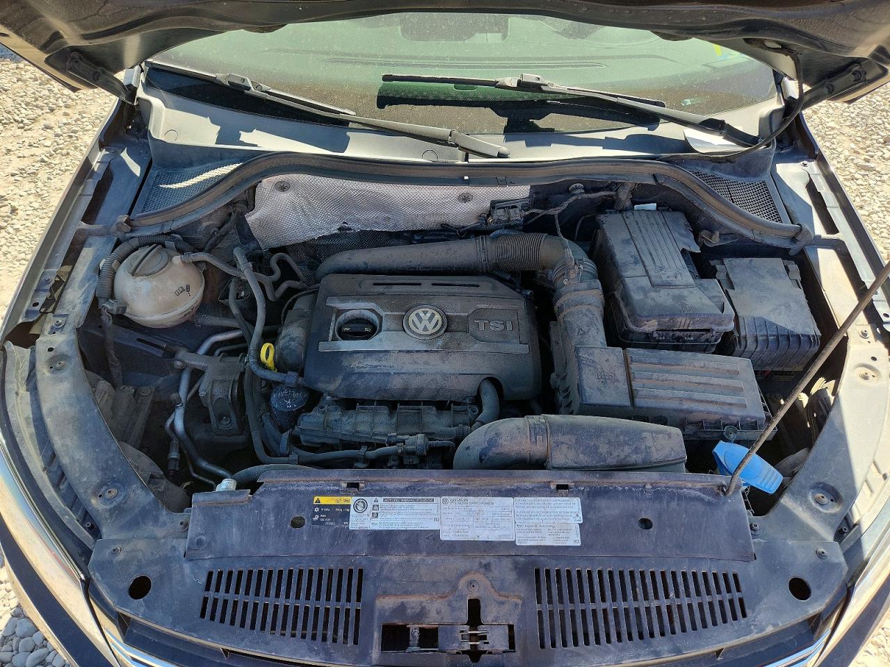 2015 VOLKSWAGEN Tiguan VIN WVGBV7AX1FW603250 photo 11