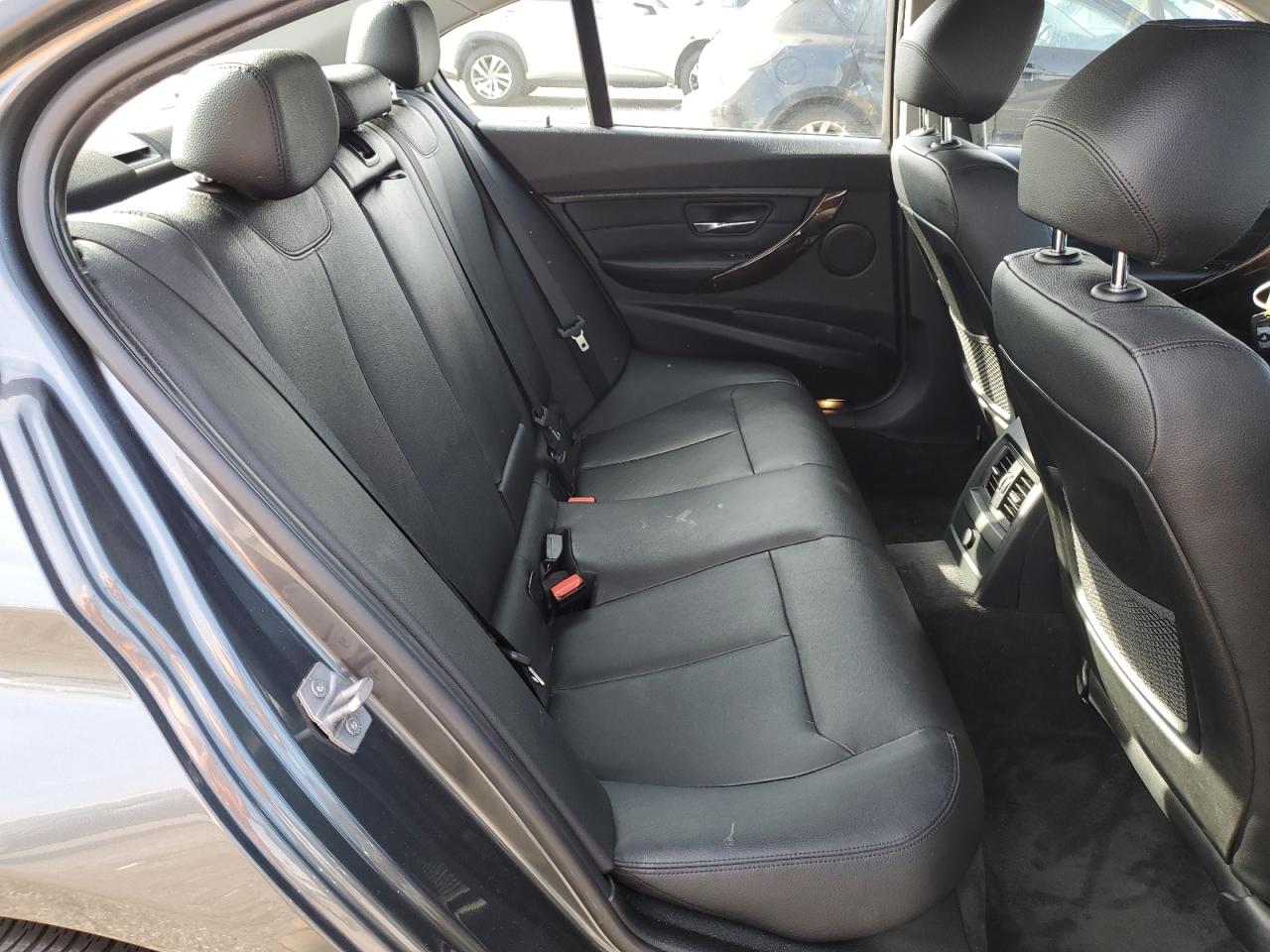 2015 BMW 3 series VIN WBA3C1G5XFNR50080 photo 10