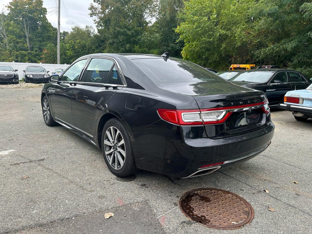 2018 Lincoln Continentl VIN 1LN6L9HK0J5602697 photo 3