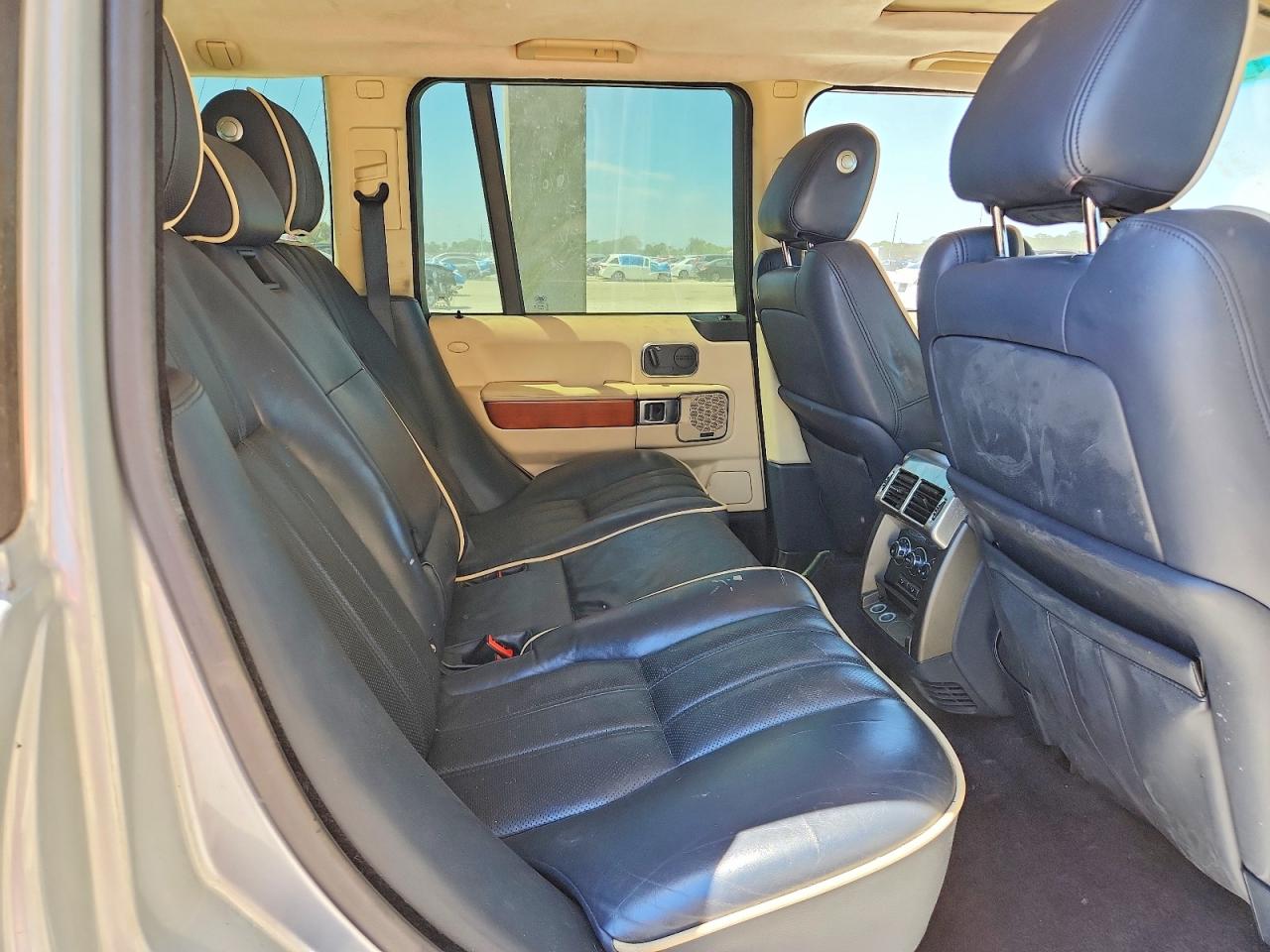 2011 Land Rangerover VIN SALMF1D44BA334556 photo 10