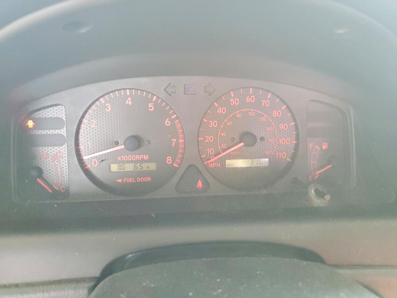 2002 Toyota Corolla VIN 1NXBR12E72Z627752 photo 9