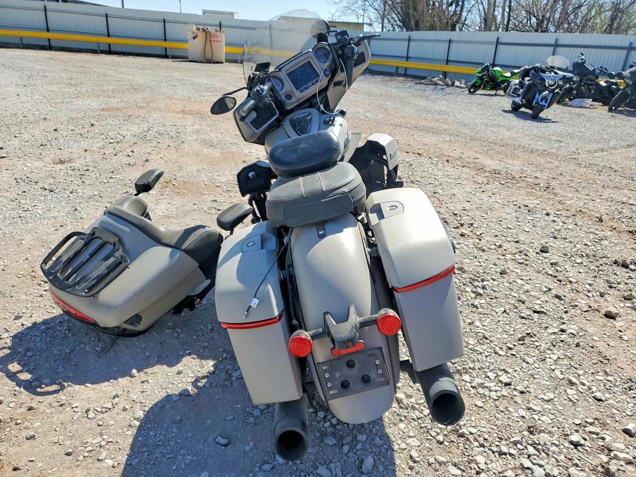 2022 INDIAN Motorcycle VIN 56KTKDBB1N3411940 photo 4