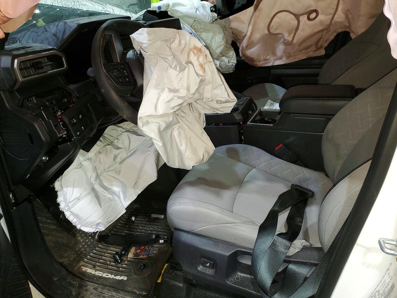 2025 Toyota Tacoma VIN 3TMLB5JN3SM195476 photo 7
