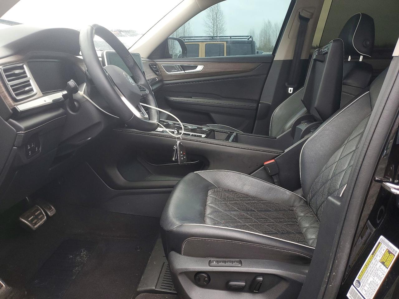 2024 Volkswagen Atlas VIN 1V2FR2CA5RC525128 photo 7