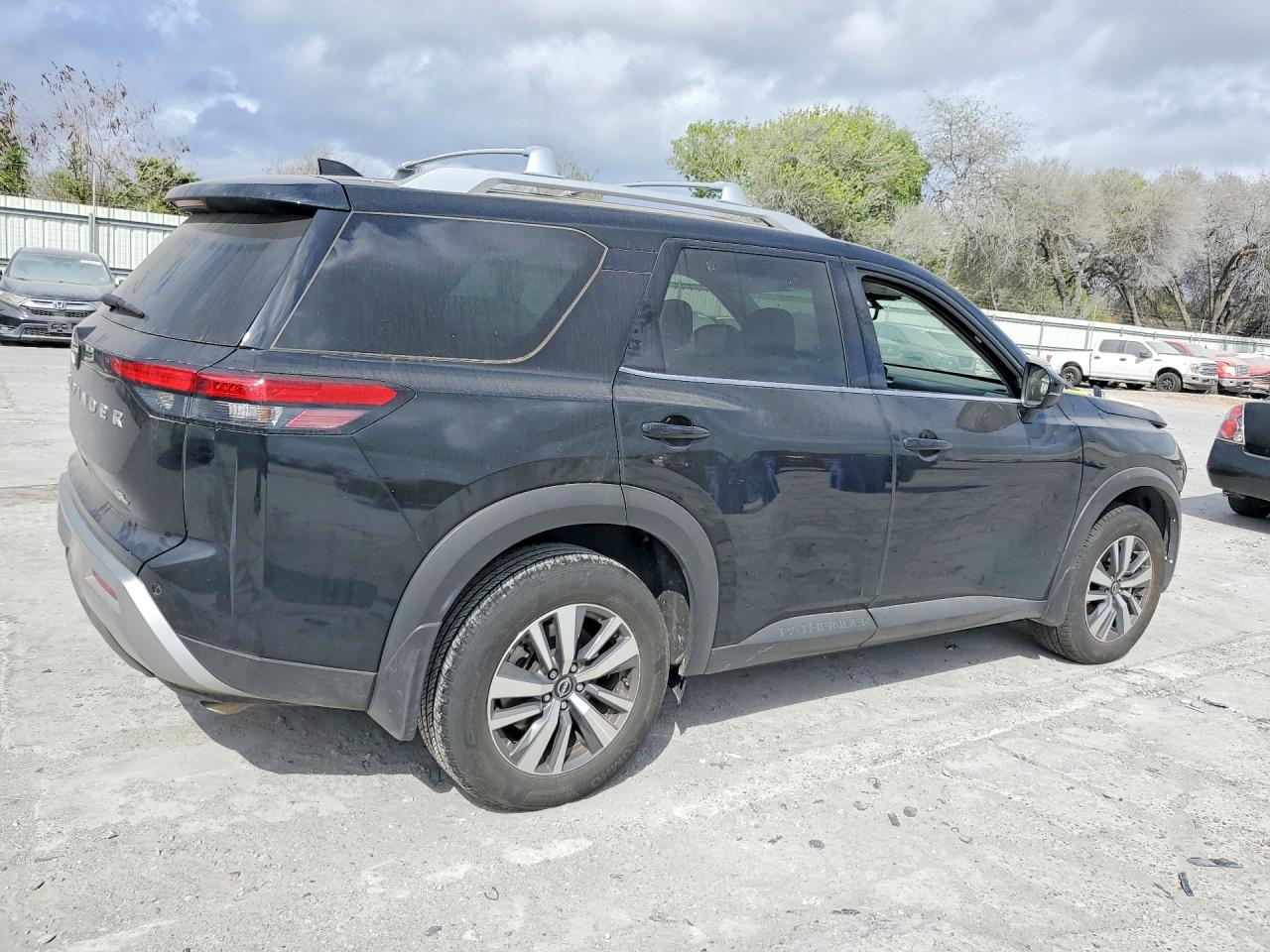 2024 Nissan Pathfinder VIN 5N1DR3CA7RC299961 photo 3