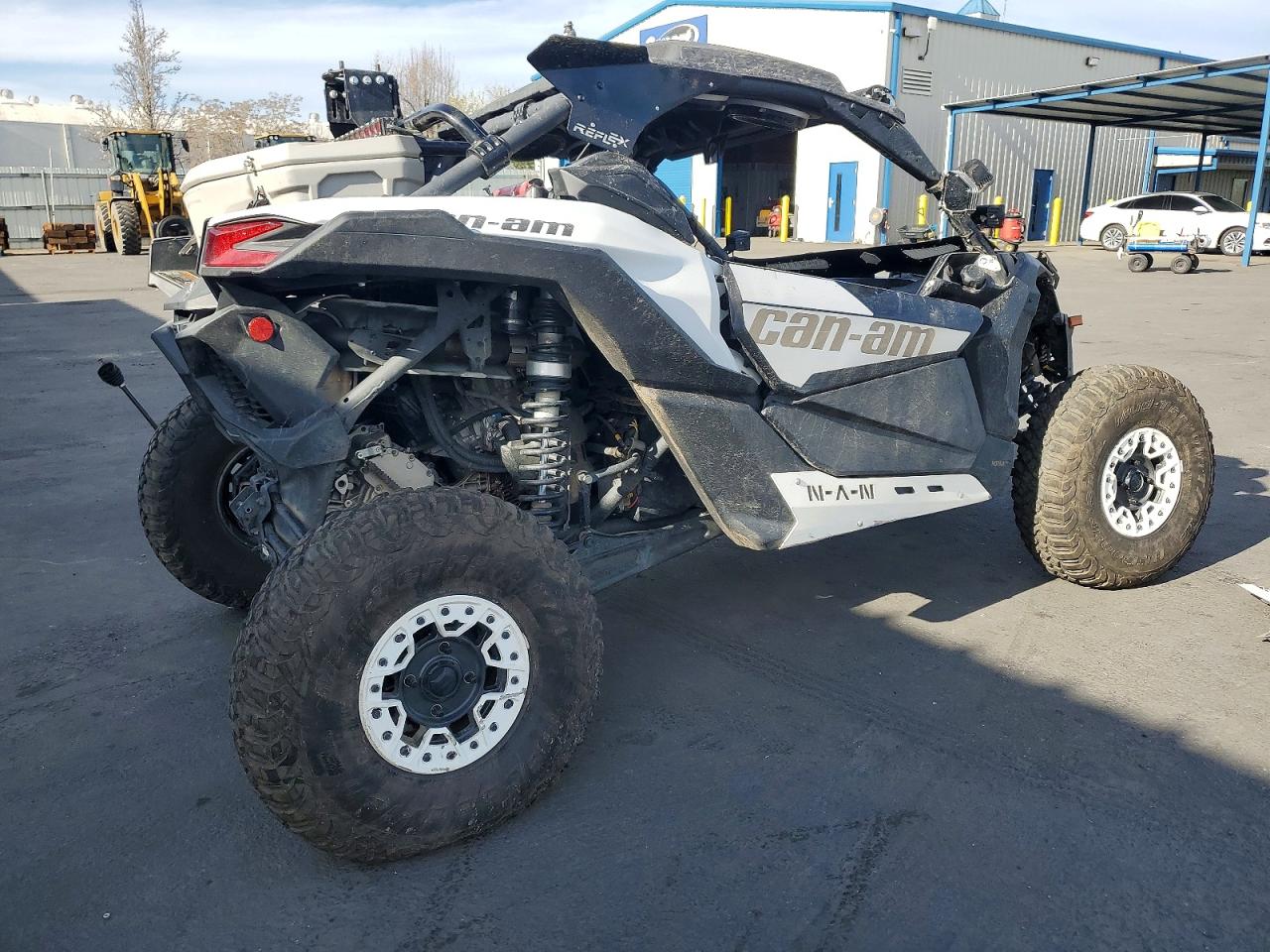 2023 Can-Am Sidebyside VIN 3JBVGAV27PE000163 photo 4