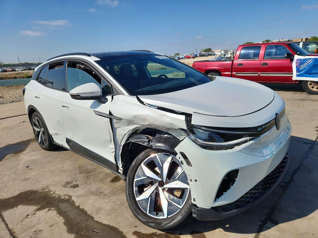 2023 Volkswagen All other VIN 1V2VMPE82PC037950 photo 4
