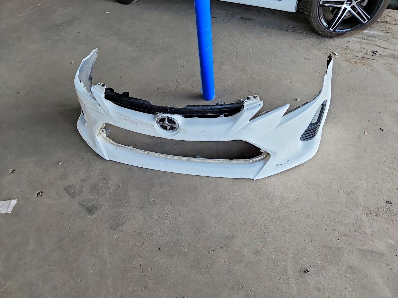 2014 Scion Tc VIN JTKJF5C75E3082704 photo 12