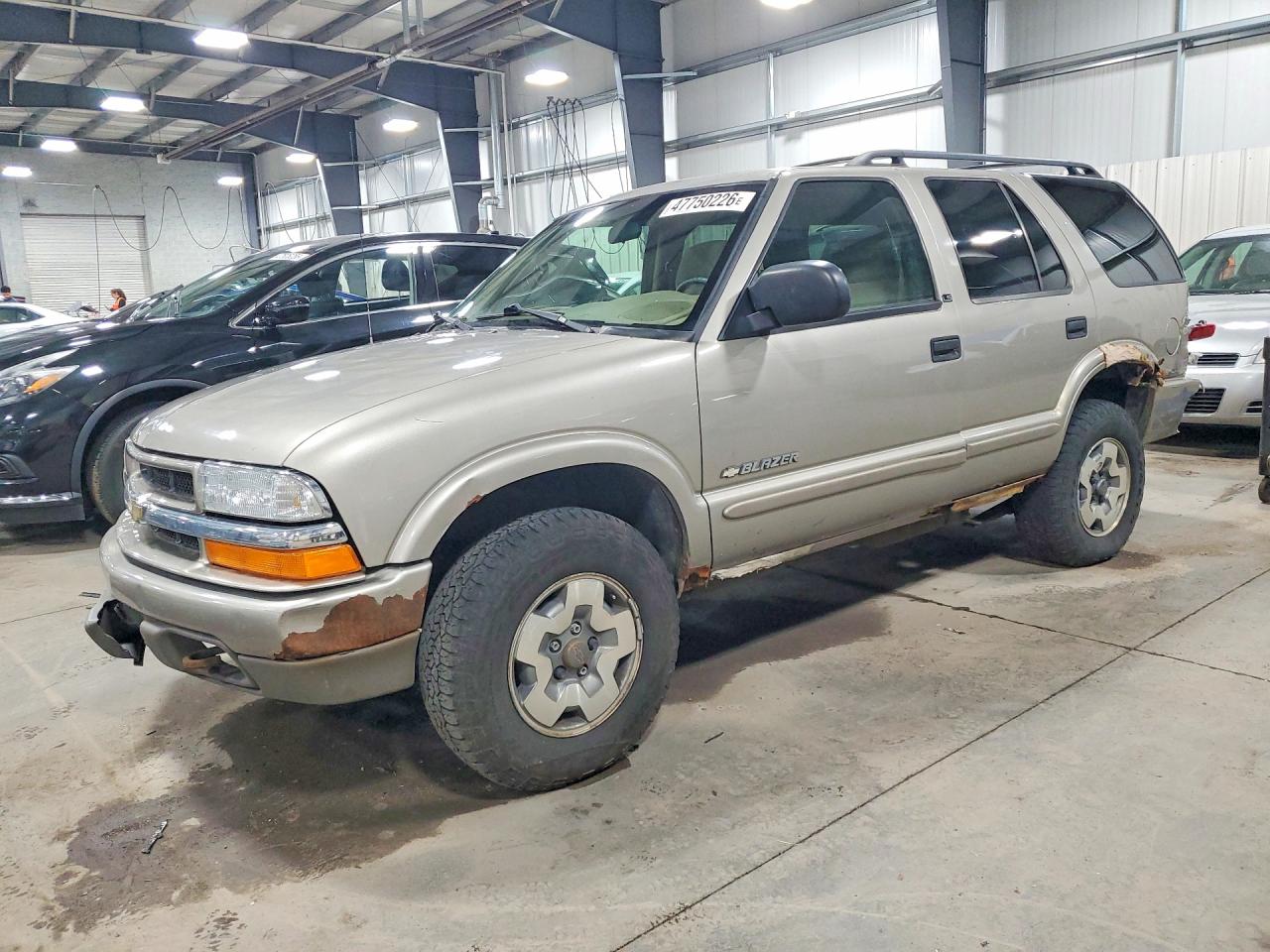 2002 Chevrolet Blazer VIN 1GNDT13W92K201151 photo 1