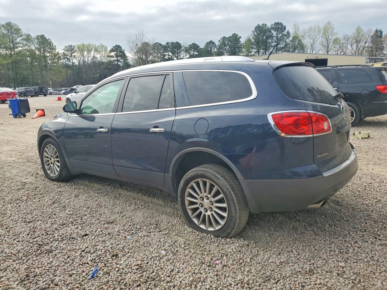 2012 Buick Enclave VIN 5GAKVCED2CJ181996 photo 2