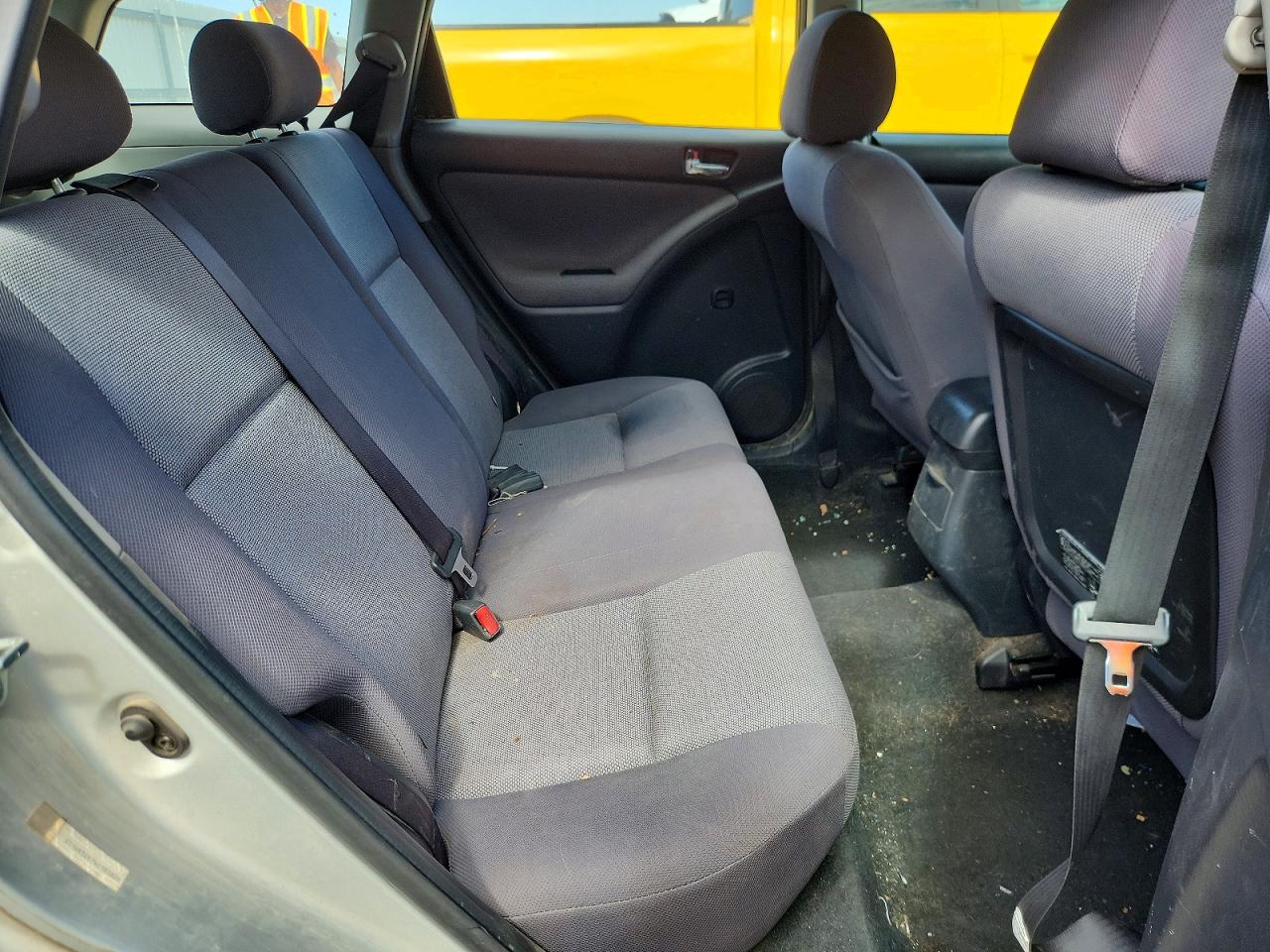 2004 Toyota Matrix VIN 2T1KR32E74C183806 photo 10