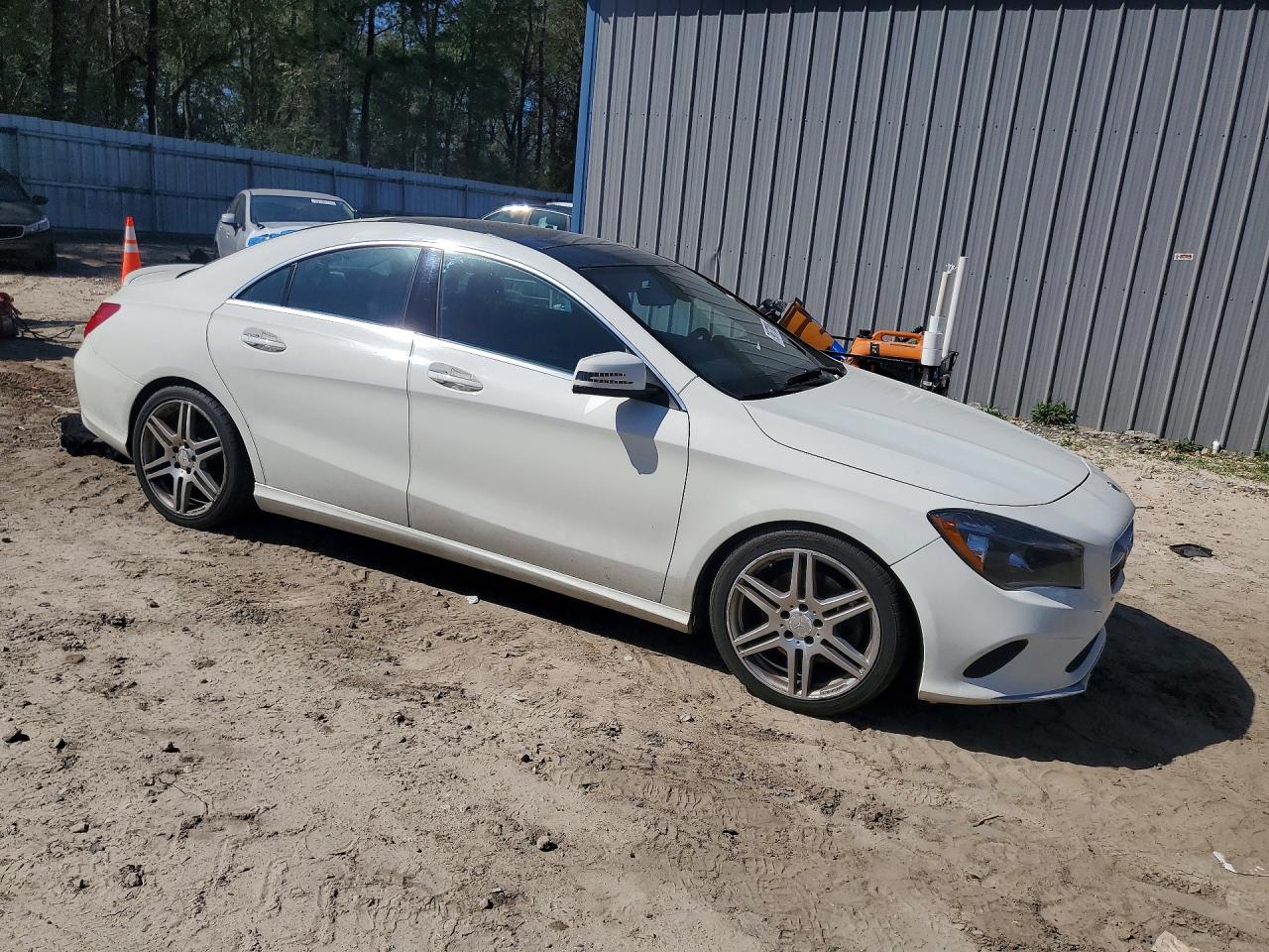 2017 Mercedes-Benz Cla-class VIN WDDSJ4EB4HN410781 photo 4