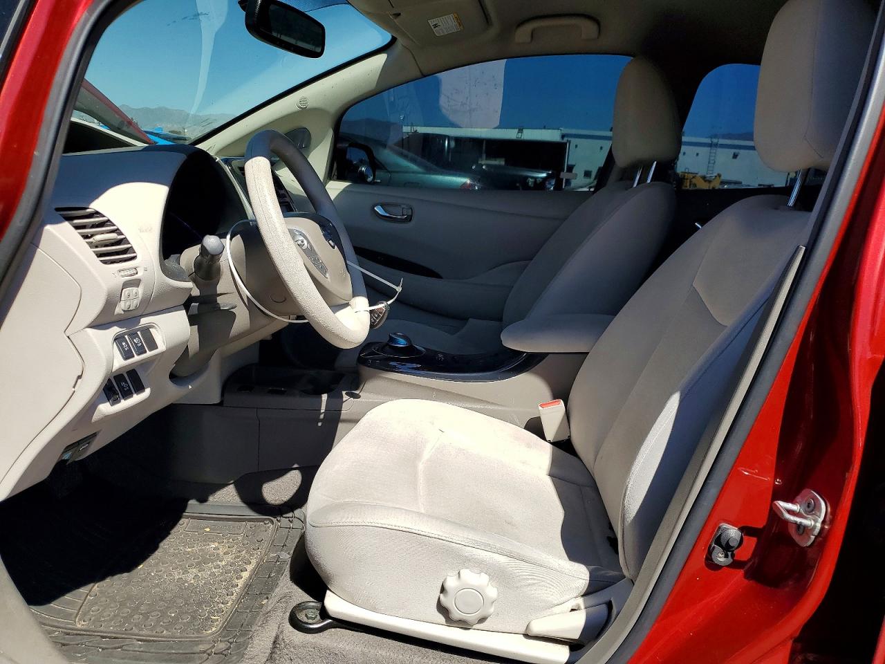 2011 Nissan Leaf VIN JN1AZ0CP9BT003440 photo 7