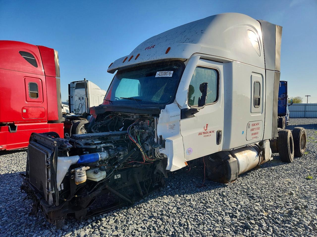 2022 FREIGHTLINER All other VIN 3AKJHHDR5NSNB4638 photo 2