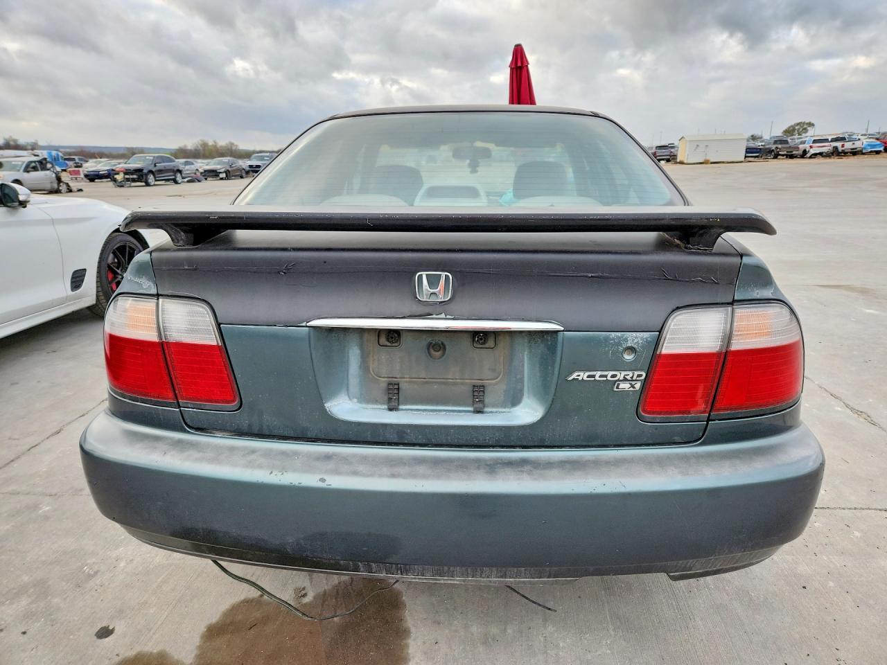 1996 Honda Accord VIN 1HGCD5537TA167313 photo 6