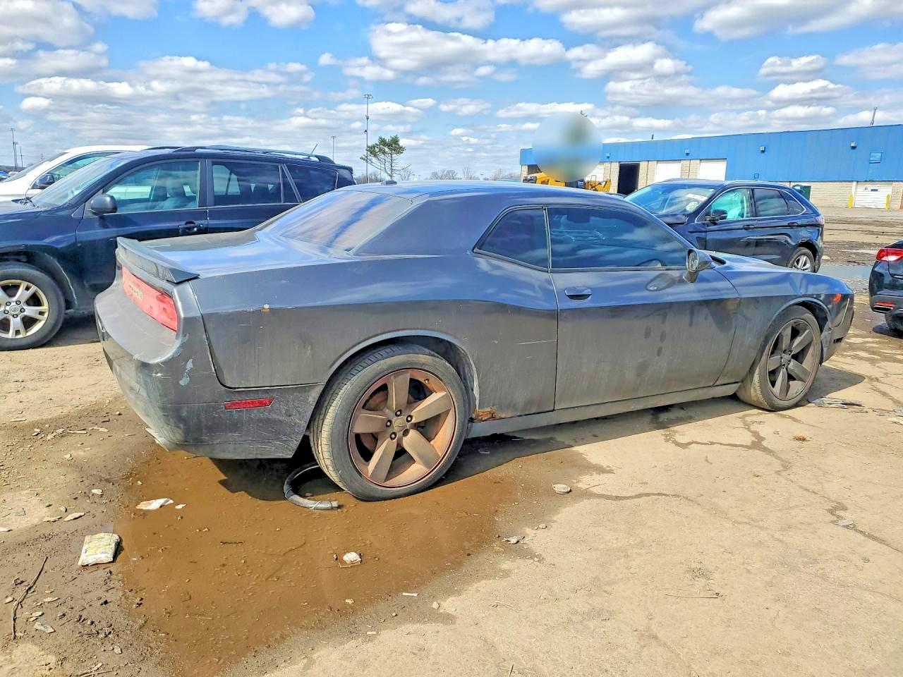 2013 Dodge Challenger VIN 2C3CDYAG8DH628891 photo 3