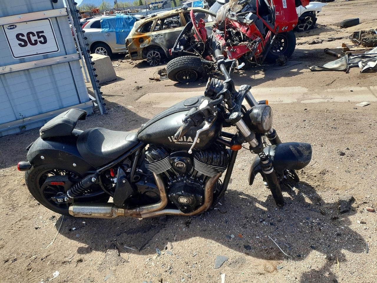 2024 Indian Motorcycle VIN 56KDMDBH5R3015101 photo 1