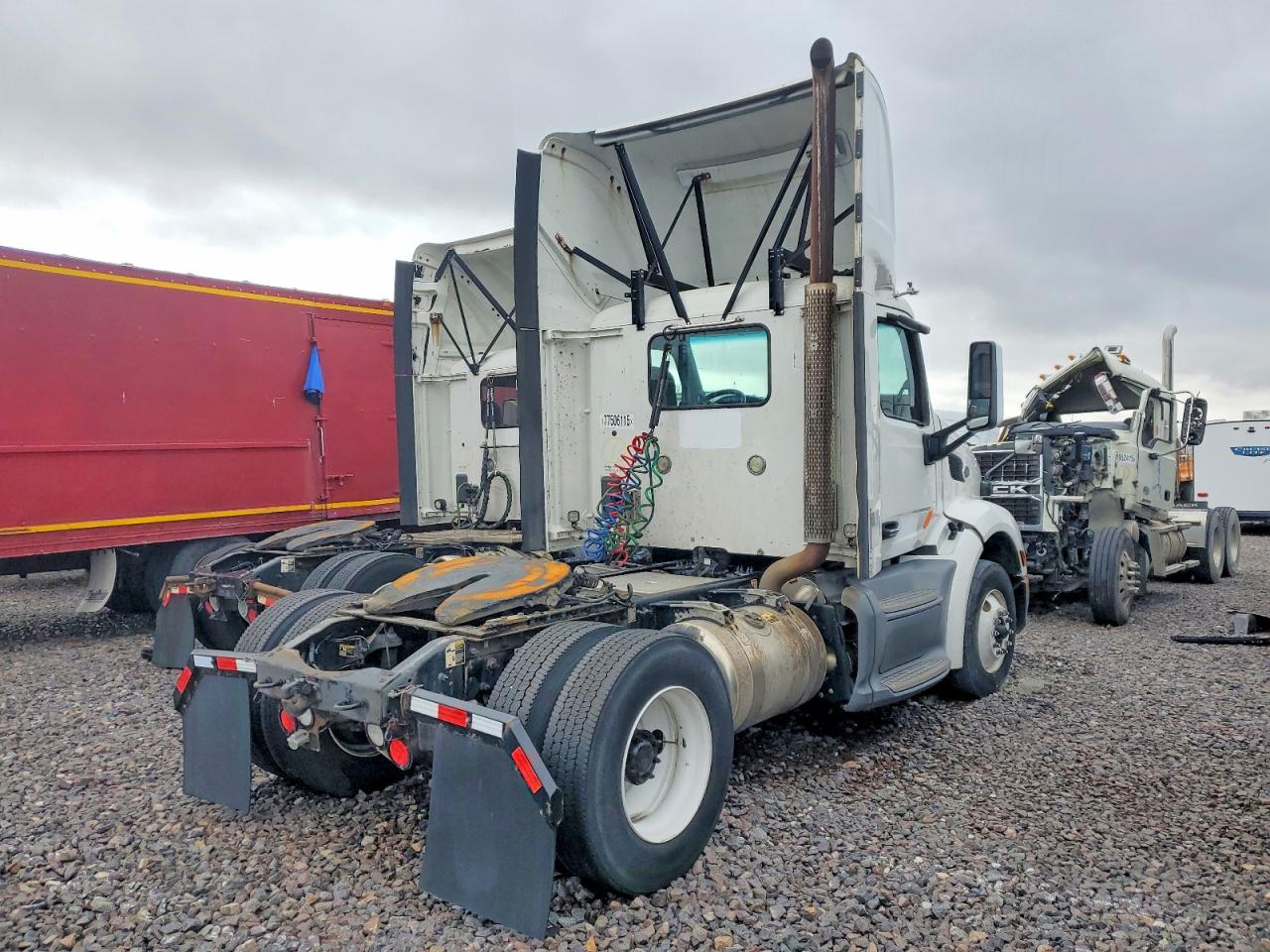 2016 PETERBILT All models VIN 1XPBA48X4GD361702 photo 4