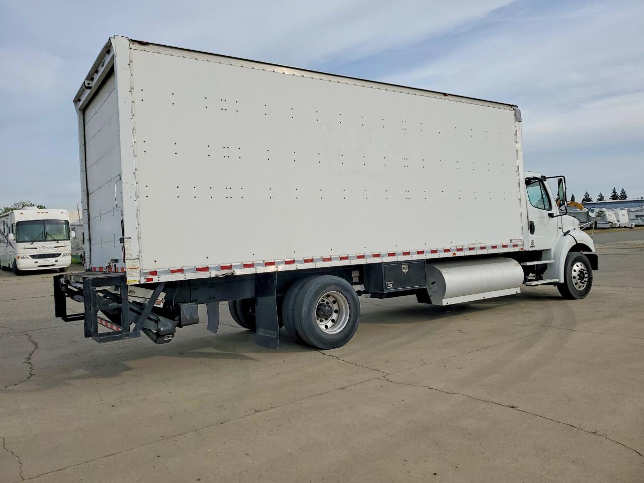 2012 FREIGHTLINER All other VIN 1FVAC4DX0CHBS3904 photo 3