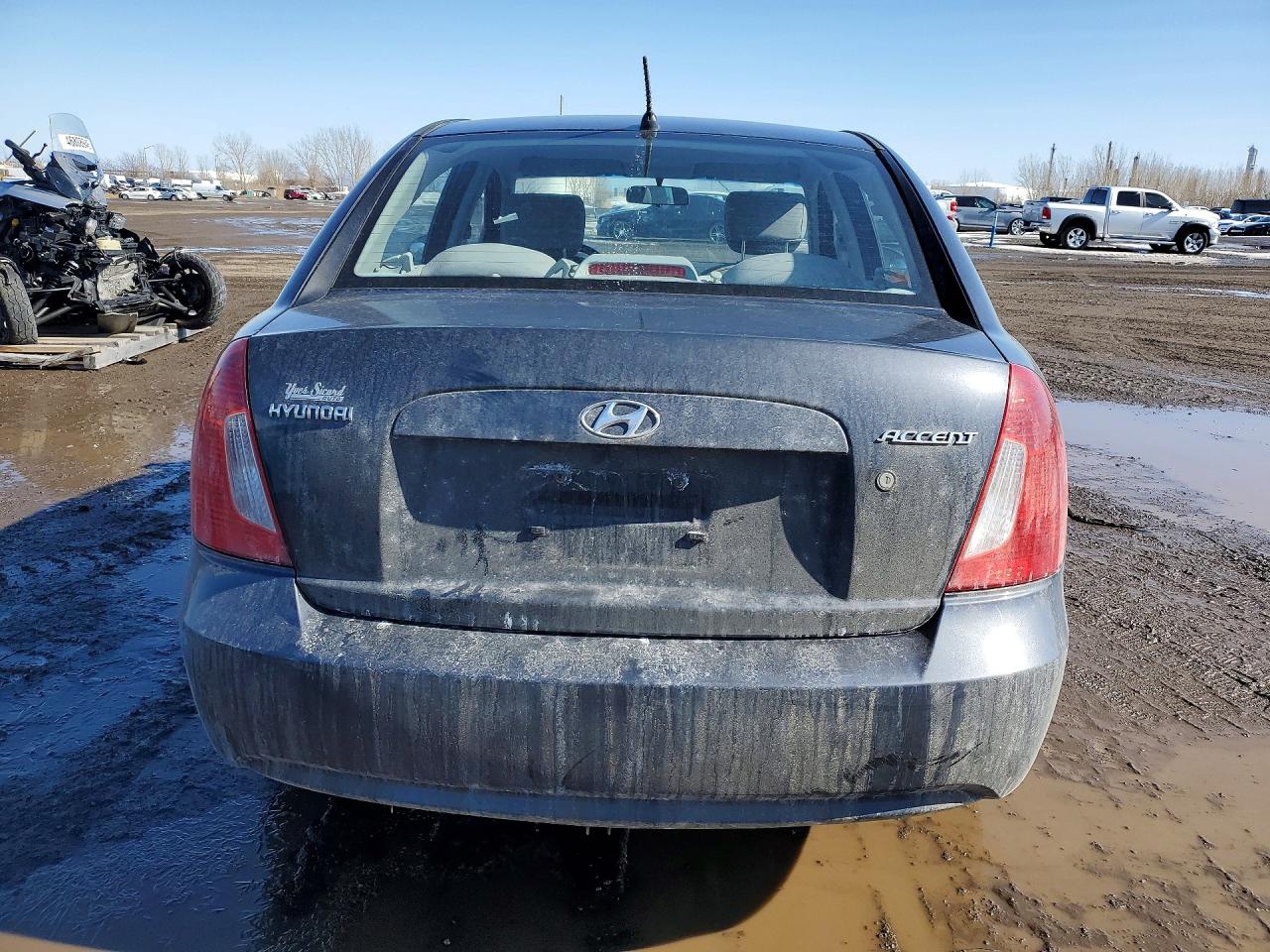 2009 Hyundai Accent VIN KMHCN45C89U348557 photo 6