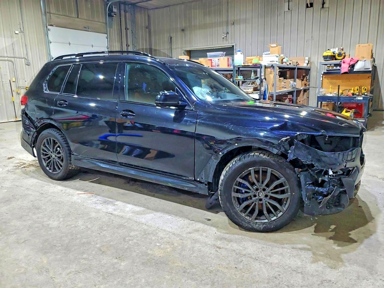 2022 BMW X7 VIN 5UXCW2C0XN9L60946 photo 4