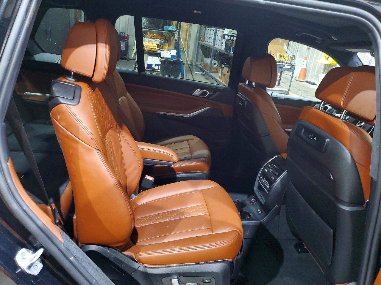 2022 BMW X7 VIN 5UXCW2C0XN9L60946 photo 11