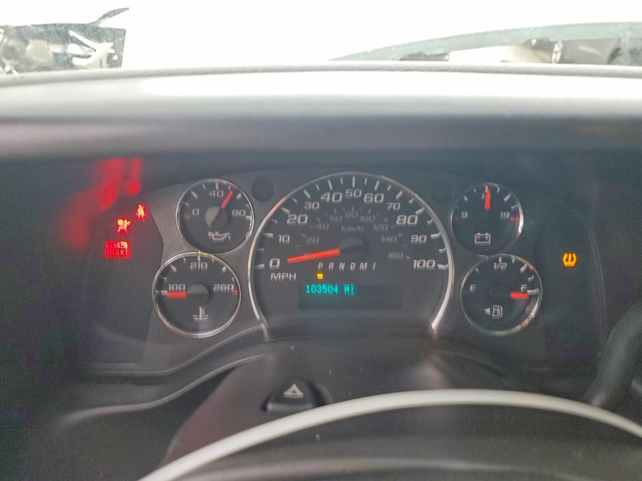 2017 GMC Savana VIN 1GTW7AFF9H1912347 photo 9
