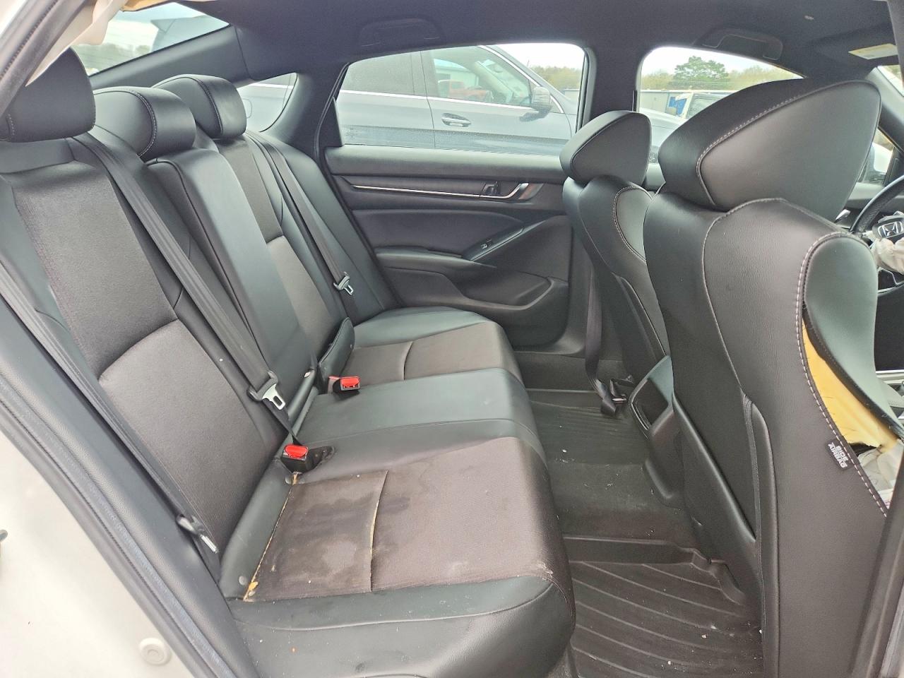2020 Honda Accord VIN 1HGCV1F36LA151009 photo 10